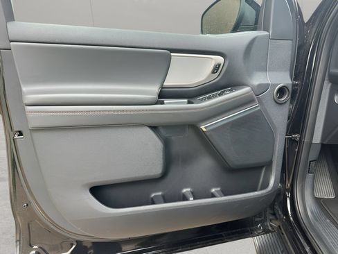 Used 2025 Ford Expedition Active AWD/4WD image 26