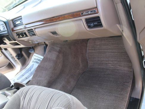 Used 1996 Ford Bronco Eddie Bauer image 17