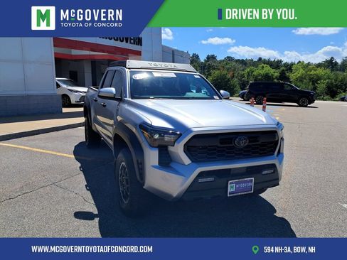 Used 2025 Toyota Tacoma TRD Off-Road AWD/4WD image 8