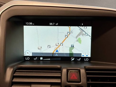 Used 2016 Volvo XC60 T5 Premier w/ Proximity Package AWD/4WD image 15