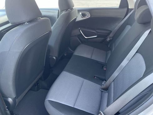 Used 2023 Kia Soul LX w/ LX Technology Package image 13