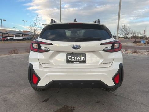 Used 2024 Subaru Crosstrek 2.0i Premium image 7