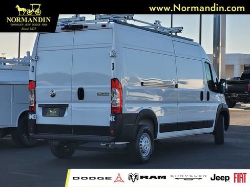 Used 2025 RAM ProMaster 2500 w/ Convenience Group FWD image 4
