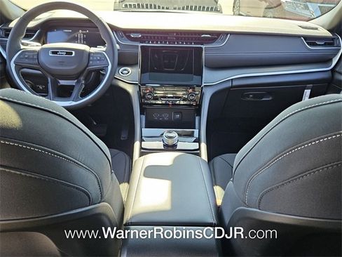 New 2025 Jeep Grand Cherokee Laredo X image 8