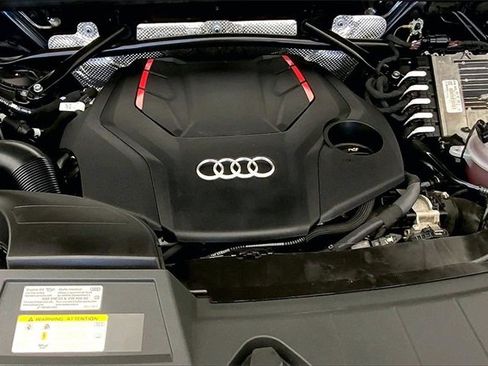 Certified 2022 Audi SQ5 Premium image 10