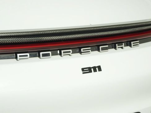 Used 2022 Porsche 911 Carrera RWD image 20