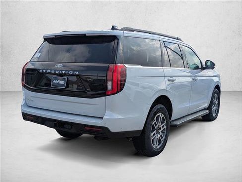 New 2025 Ford Expedition Active image 5