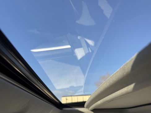 Certified 2018 Toyota Highlander XLE image 32