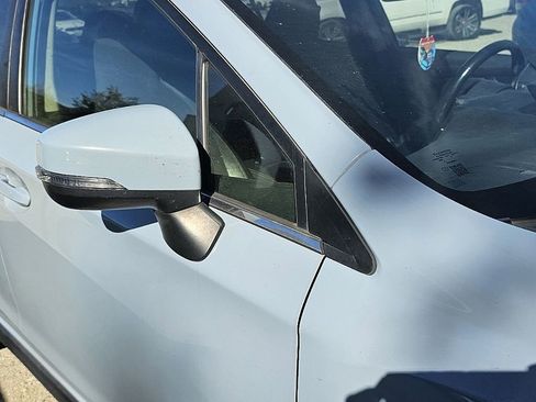 Used 2019 Subaru Crosstrek 2.0i Limited w/ Popular Package #4 image 9