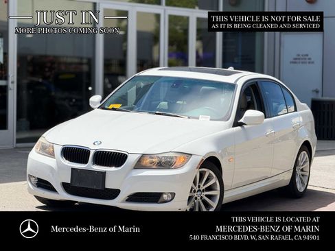 Used 2011 BMW 328i Sedan RWD image 2