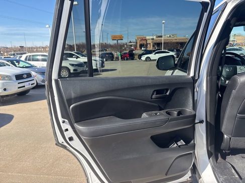 Used 2023 Honda Passport EX-L image 38