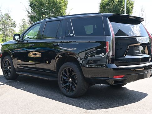 Used 2023 Cadillac Escalade Sport w/ LPO, ONYX Package AWD/4WD image 7