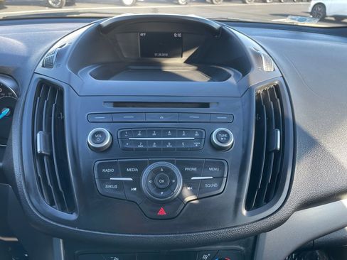 Used 2018 Ford Escape SE image 18