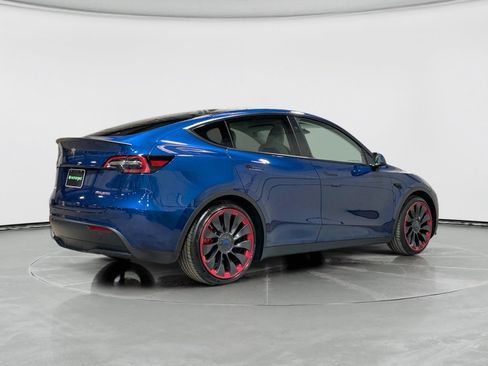 Used 2024 Tesla Model Y Performance image 3