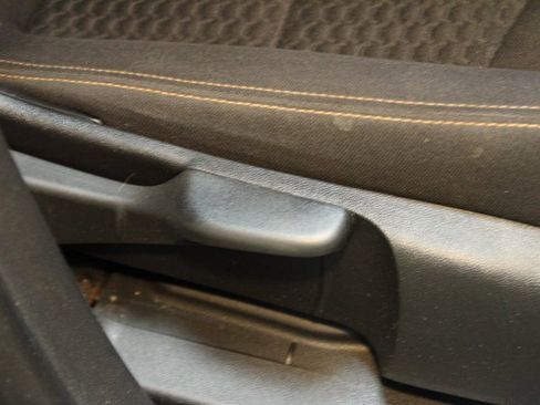 Used 2021 GMC Terrain SLE w/ Driver Convenience Package image 12