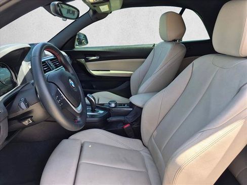 Used 2019 BMW 230i Convertible w/ Premium Package RWD image 11