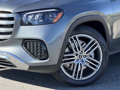 New 2026 Mercedes-Benz GLS 450 4MATIC image 4