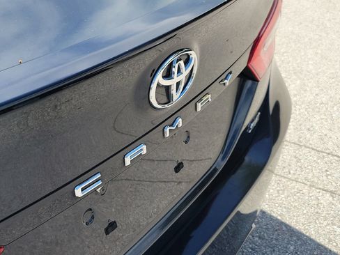 Used 2020 Toyota Camry SE FWD image 6