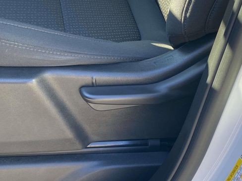 Used 2022 Chevrolet Silverado 1500 Custom image 17