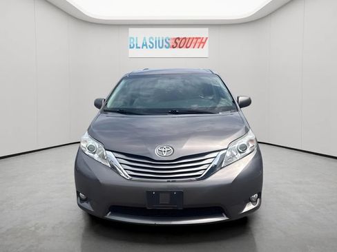 Used 2015 Toyota Sienna XLE Premium AWD/4WD image 8