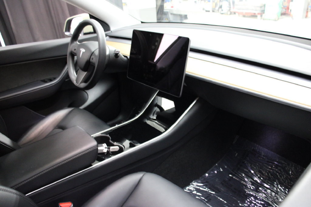 Used 2020 Tesla Model Y Long Range AWD/4WD image 33