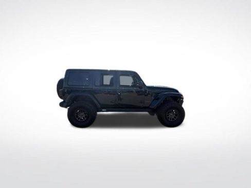 Used 2022 Jeep Wrangler Unlimited Rubicon w/ Xtreme Recon 35" Tire Package AWD/4WD image 11
