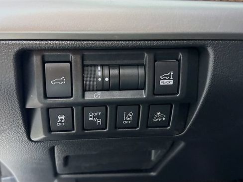 Used 2018 Subaru Outback 2.5i Limited AWD/4WD image 10