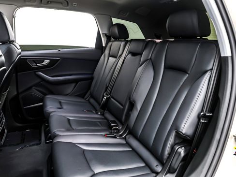 Used 2023 Audi Q7 2.0T Premium Plus w/ Premium Plus Package image 9