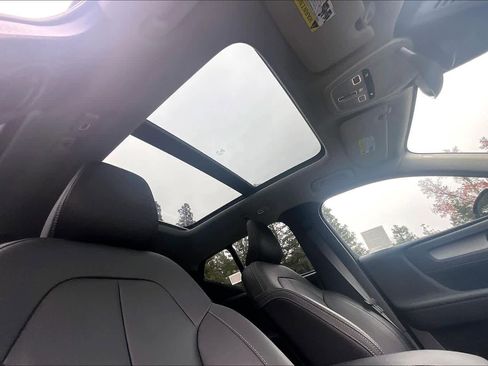 Used 2025 Volvo XC40 B5 Core w/ Protection Package Premier image 25