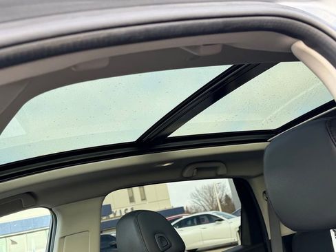 Used 2024 Acura RDX SH-AWD image 12