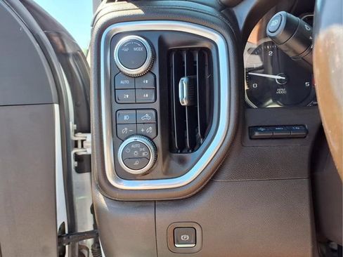 Used 2020 GMC Sierra 2500 Denali w/ Denali Ultimate Package AWD/4WD image 24