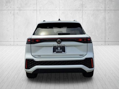 New 2026 Volkswagen Tiguan SEL R-Line AWD/4WD image 6