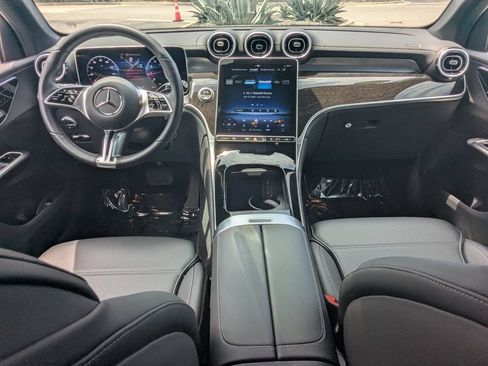 Certified 2025 Mercedes-Benz GLC 300 image 16