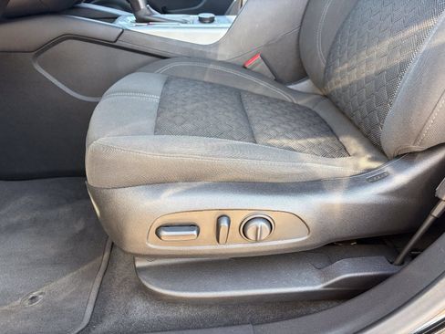Certified 2019 Chevrolet Blazer LT FWD image 22