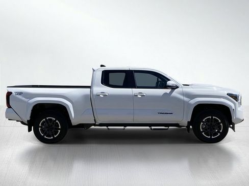 Certified 2026 Toyota Tacoma TRD Sport w/ TRD Sport Upgrade Package AWD/4WD image 12