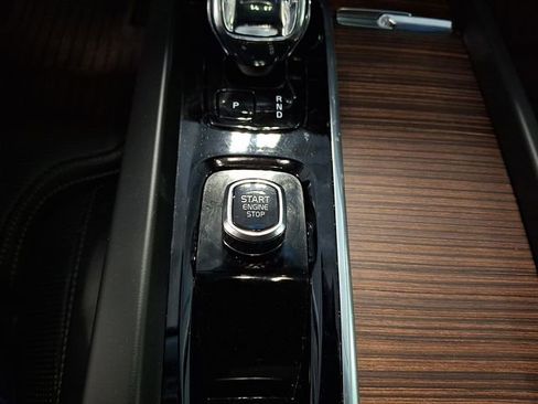 Used 2023 Volvo XC60 B5 Ultimate w/ Climate Package AWD/4WD image 25