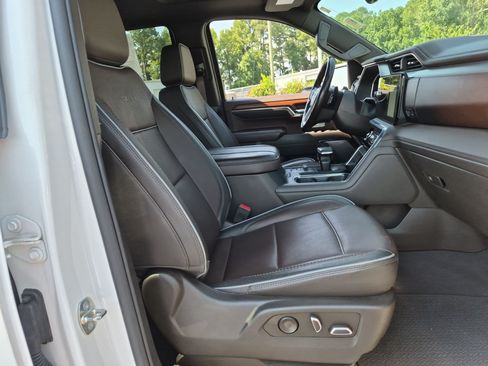 Used 2023 GMC Sierra 1500 Denali AWD/4WD image 35