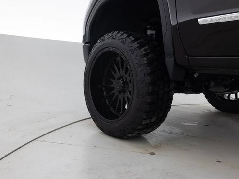 Used 2022 GMC Sierra 1500 Elevation image 17