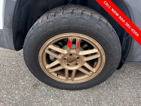 Used 2016 Jeep Cherokee Limited image 22