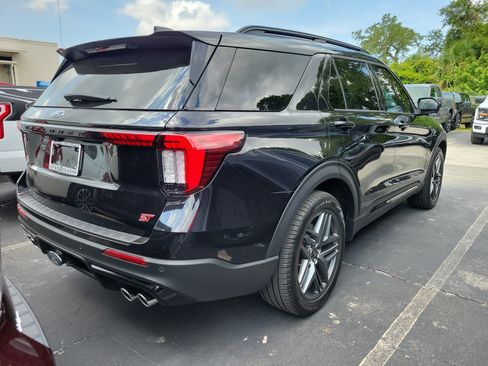 Used 2026 Ford Explorer ST w/ Sun And Sound Package RWD image 5