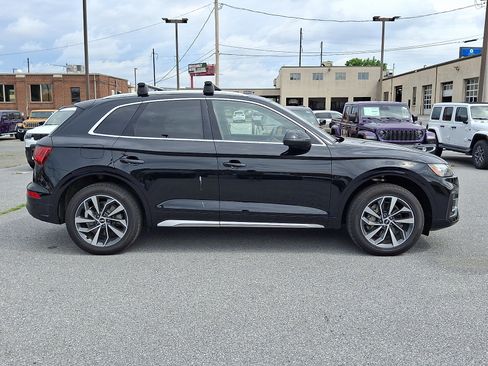 Used 2021 Audi Q5 2.0T Premium Plus w/ Premium Plus Package AWD/4WD image 8
