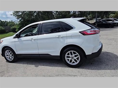 Used 2022 Ford Edge SEL image 16