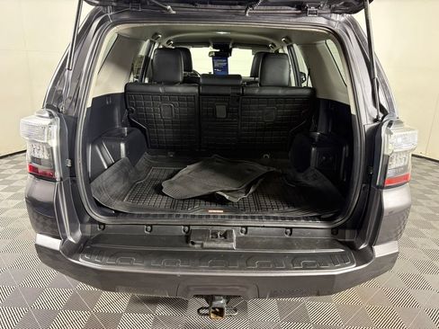 Used 2021 Toyota 4Runner Venture AWD/4WD image 31
