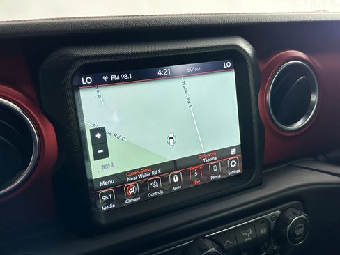 Used 2021 Jeep Gladiator Rubicon AWD/4WD image 39