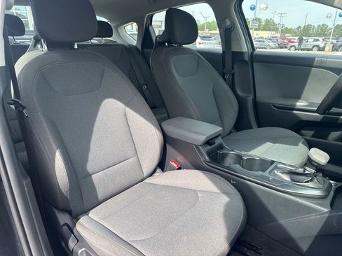 Used 2025 Kia K4 FWD image 6