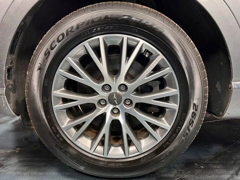 Used 2021 Genesis GV80 2.5T RWD image 24