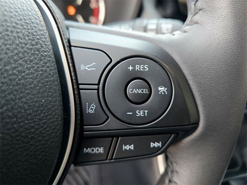 Used 2025 Toyota RAV4 XLE Premium image 16