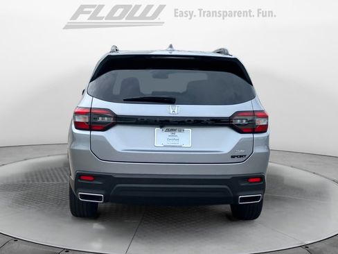 Certified 2025 Honda Pilot Sport image 8