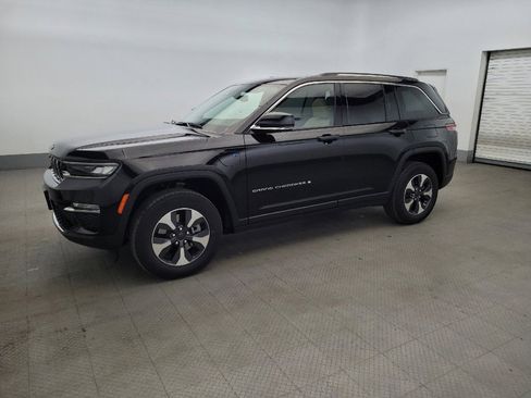 Used 2022 Jeep Grand Cherokee Limited 4xe w/ Luxury Tech Group II AWD/4WD image 2