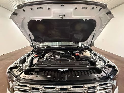 Used 2024 GMC Sierra 3500 Denali w/ Denali Reserve Package image 19